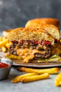 juicy-lucy-burgers-recipe-6.jpg
